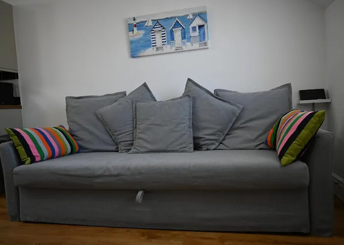 Apartment No. 8, 1 Bed, Sleeps 4