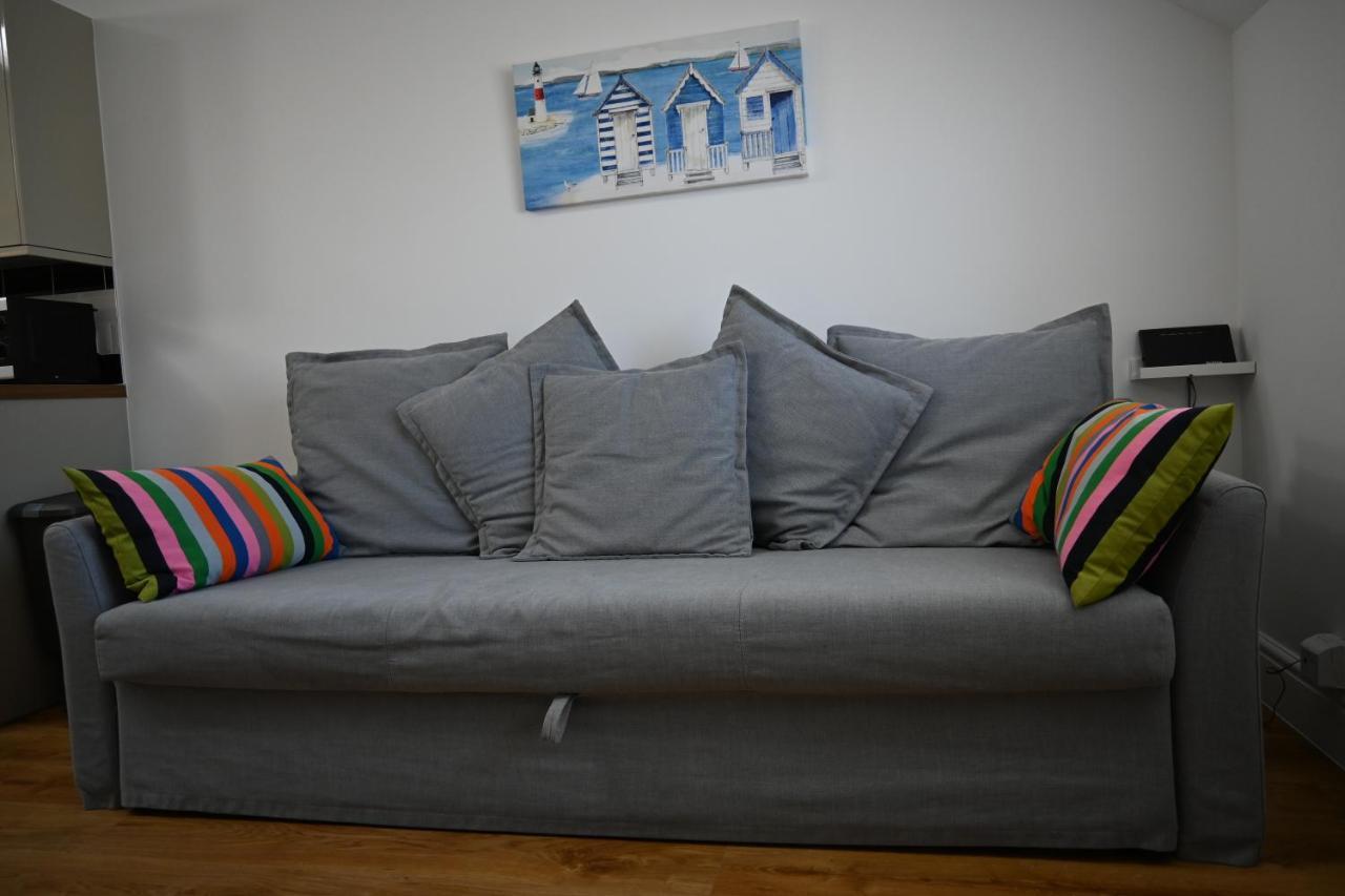 No. 8, 1 Bed, Sleeps 4 *